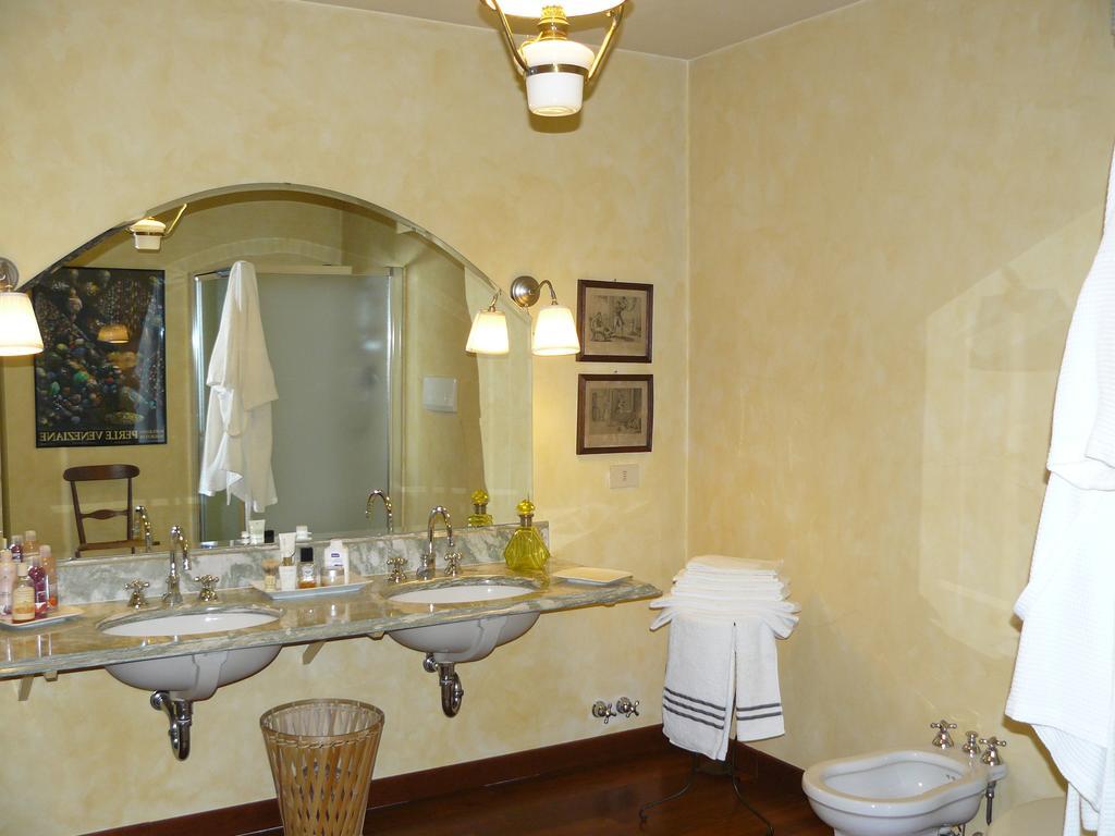 Al Concerto Bed and Breakfast San Benigno Canavese Værelse billede